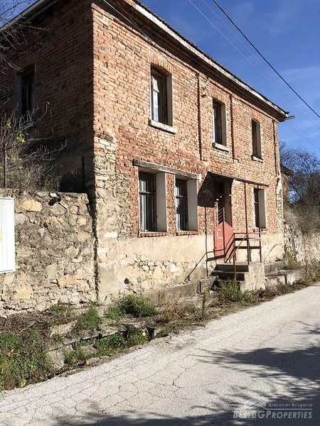 Casa ristrutturata in vendita ai piedi di Stara Planina