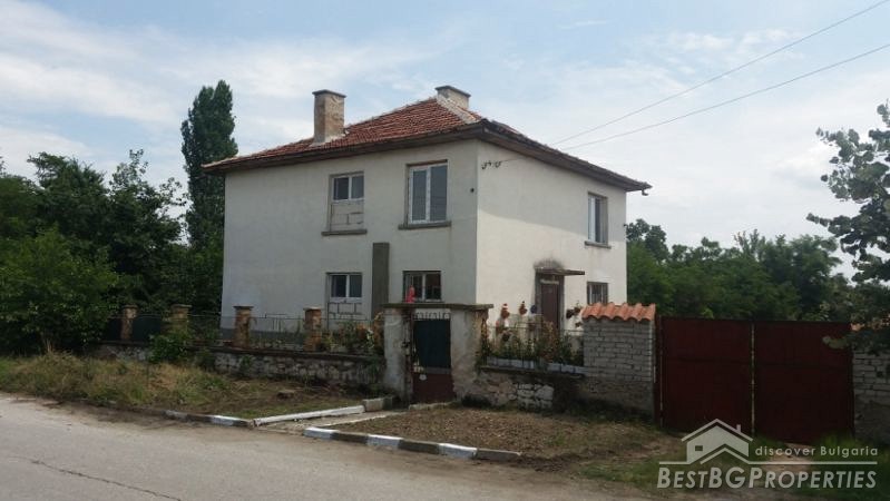 Casa ristrutturata in vendita in un villaggio vicino a Pazardzhik