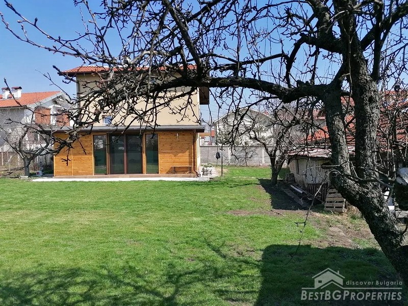 Casa ristrutturata in vendita nelle immediate vicinanze di Sofia