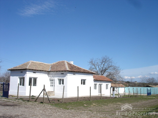 Rinnovata casa in vendita vicino a Dobrich