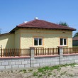 Rinnovata casa vicino a Dobrich