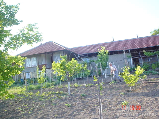 Casa rurale con la vigna vicino Rousse
