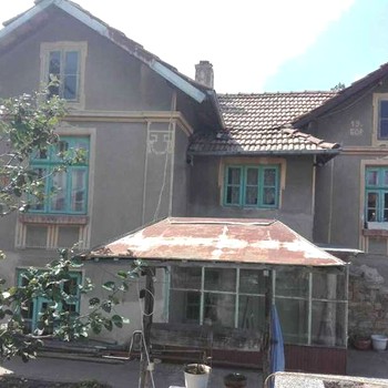 Case in Polski Trambesh