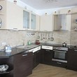 Una solida casa a due piani in vendita a Varna