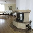 Una solida casa a due piani in vendita a Varna