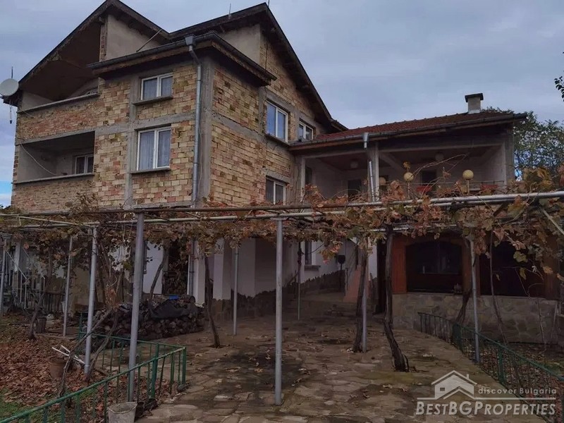 Casa spaziosa in vendita vicino alla città di Burgas