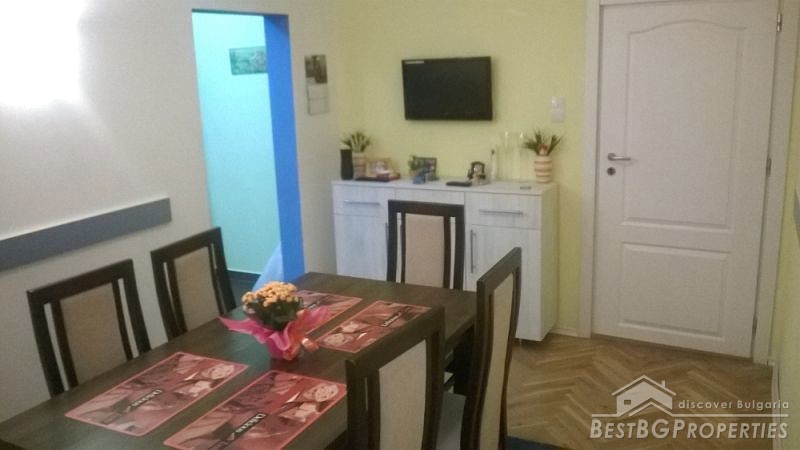 Tre camere da letto completamente arredato nuovo appartamento in vendita a Asenovgrad
