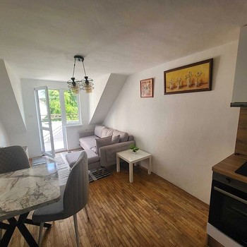 Appartamento all`ultimo piano in vendita a Varna