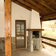 Tradizionale nuova casa costruita vicino a Veliko Tarnovo