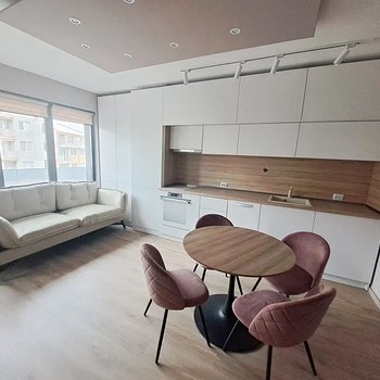 Appartamento ammobiliato con due camere da letto in vendita a Veliko Tarnovo