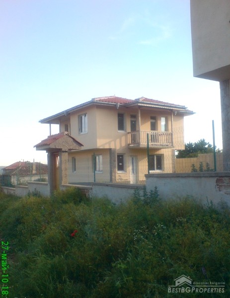 Due case in vendita vicino a Bourgas