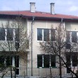 Due case in vendita su un terreno condiviso di terreno a Sofia