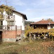 Due case in vendita su un terreno condiviso di terreno vicino a Sofia