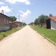Due case su un appezzamento di terreno condiviso a 38 km da Sofia