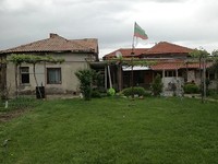 Due case su un terreno condiviso in vendita vicino a Stara Zagora