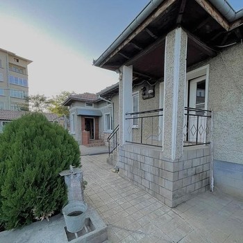 Case in Polski Trambesh