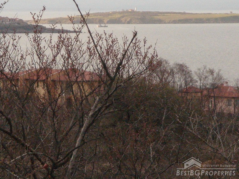 Due appezzamenti di terreno regolamentati in vendita a Sozopol