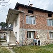 Casa a due piani in vendita vicino a Karlovo