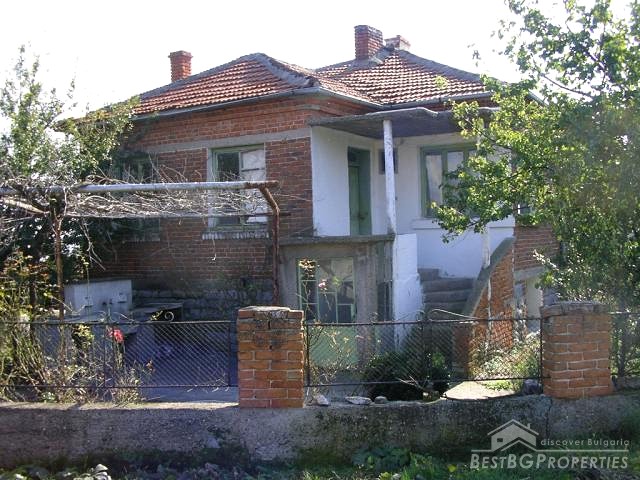 Casa a schiera in vendita vicino Elhovo