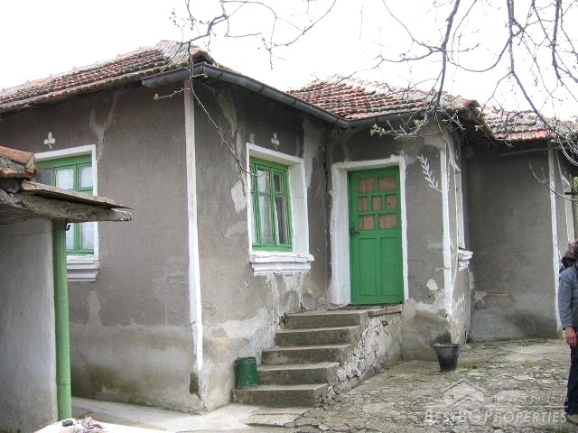 Casa a buon mercato in vendita vicino Elhovo