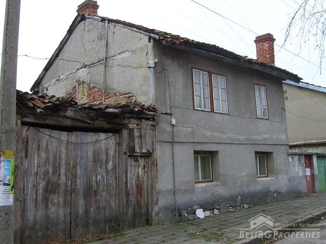 House In A Town Close To Borovetz