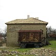 Casa con gli edifici di fattoria