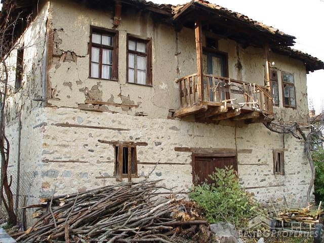 Vecchia casa con grande terreno vicino a Sandanski