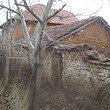 Il fiume vicino della proprietà