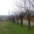 Il fiume vicino della proprietà