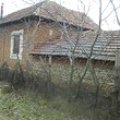 Il fiume vicino della proprietà