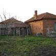 La proprietà il fiume vicino piccolo