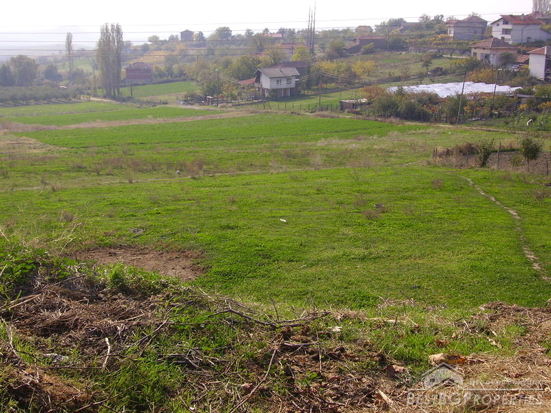 Regolamentati appezzamento di terreno per la vendita vicino a Sandanski