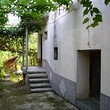 Casa solida nelle montagne
