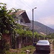 Casa solida nelle montagne