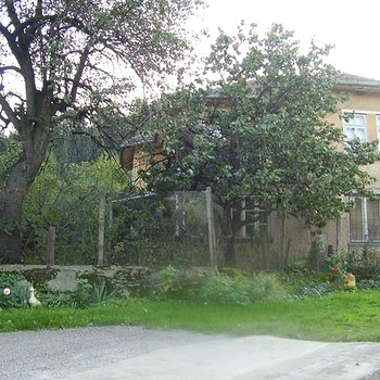 Solida casa non lontano dal Danubio