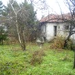 Due case in un appezzamento di terreno