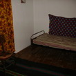 Due casa di piano con il giardino grande