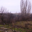 Due casa di piano con il giardino grande