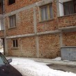 Incompiuta casa in riva al mare